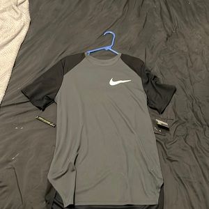 Nike Dry Fit T-Shirt Medium Mens